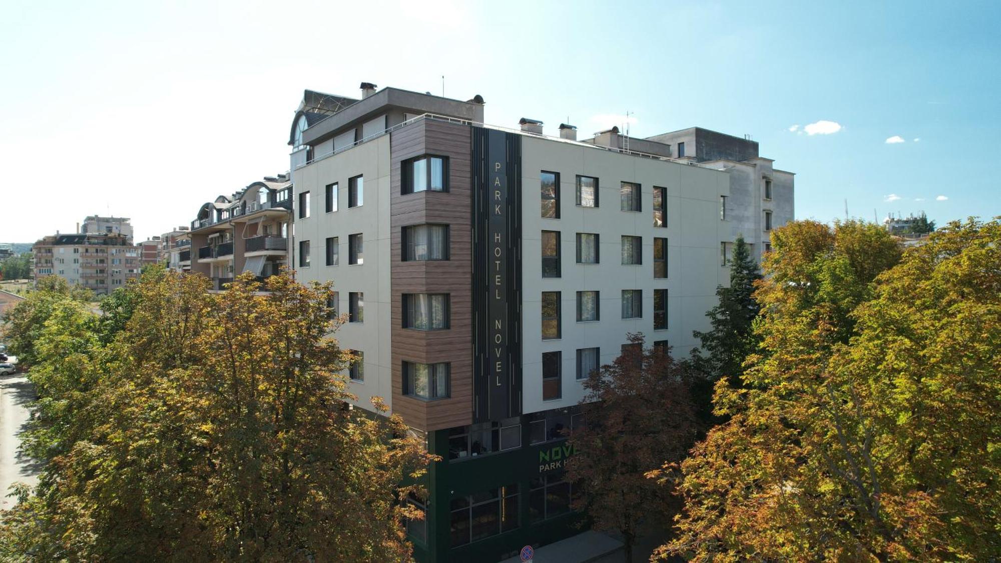 Park Hotel Novel Veliko Tărnovo Exterior foto